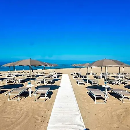 Ancora Aparthotel 3*